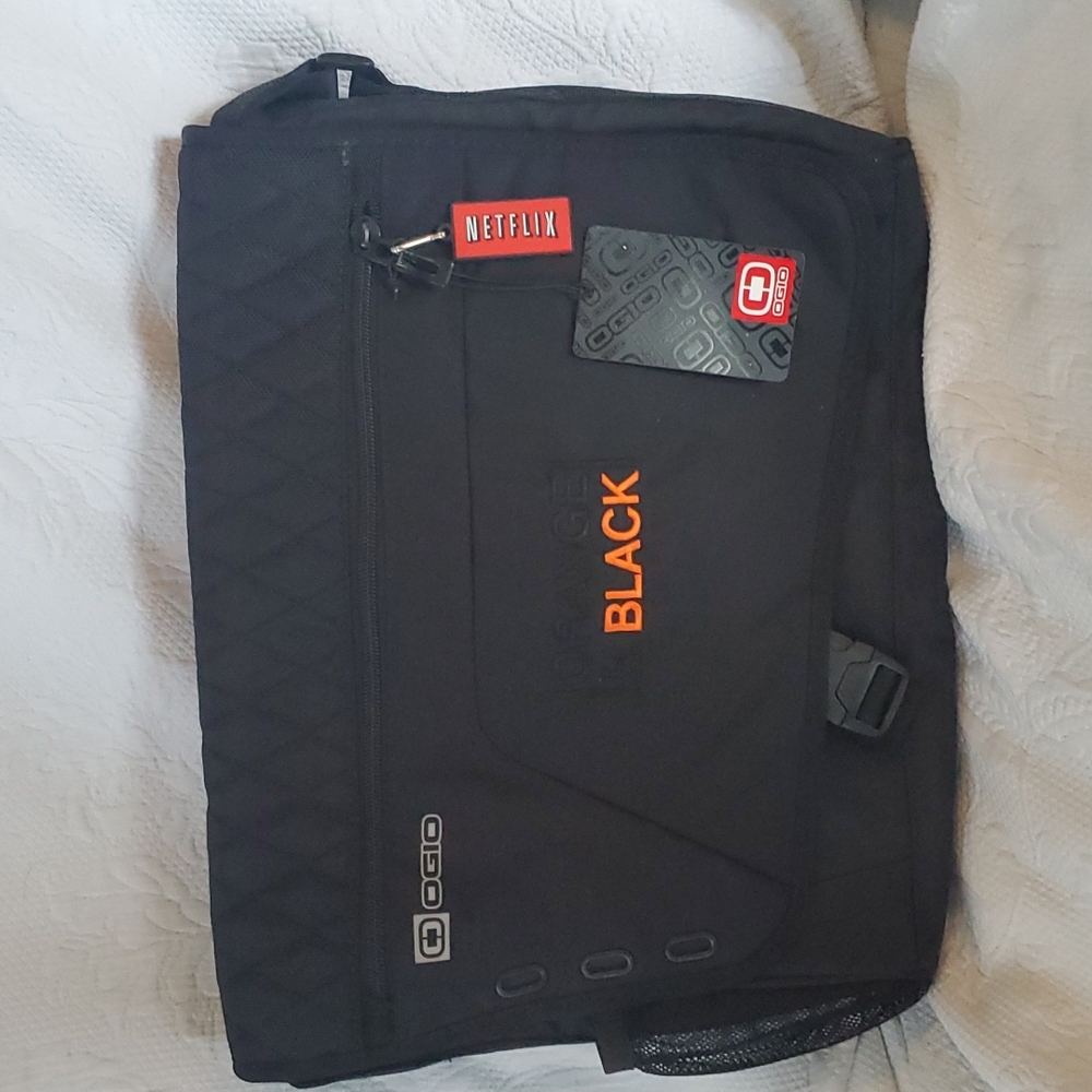 OGIO MESENGER/LAPTOP SHOULDER BAG - Picture 2 of 11